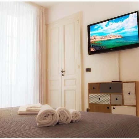 Casa Vacanze L'Altra Diaz Syracuse Buitenkant foto