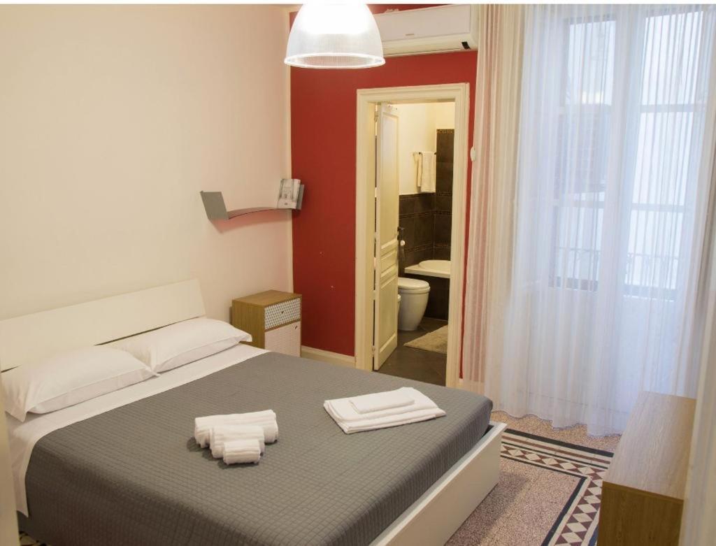 Casa Vacanze L'Altra Diaz Syracuse Buitenkant foto